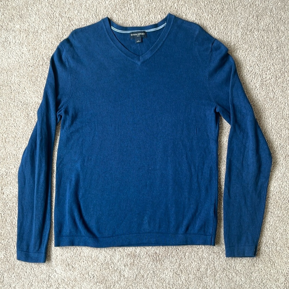 Banana Republic Men’s V-Neck Sweater